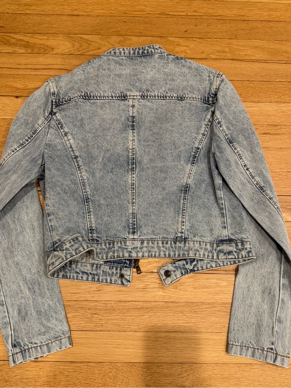 Lioness Light Blue Acid-Wash Denim Motorcycle Jacket - Picture 4 of 4